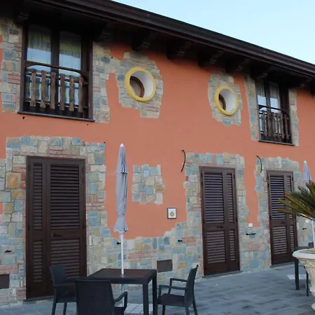 Guest house The Chalet, *