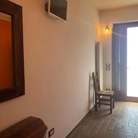 The Chalet, Guest house