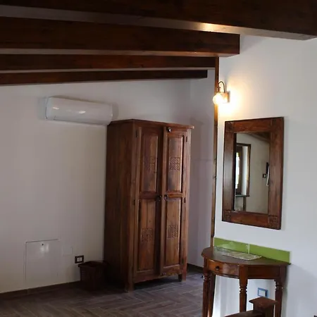 The Chalet, Guest house *