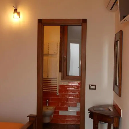 The Chalet, Guest house